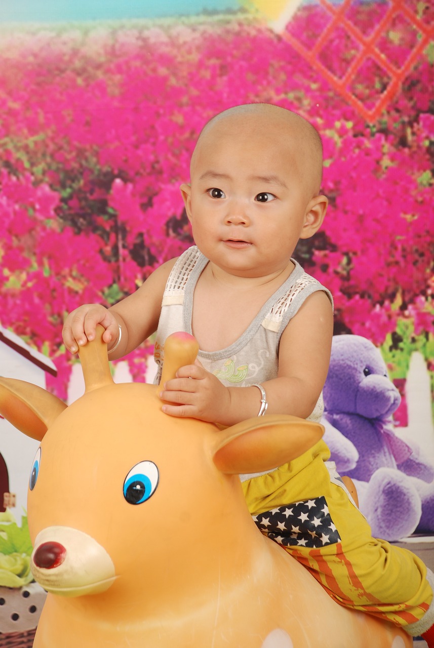 如何缓解孕妈供卵生的宝宝胀气（如何缓解孕妈供卵生的宝宝胀气哭闹）