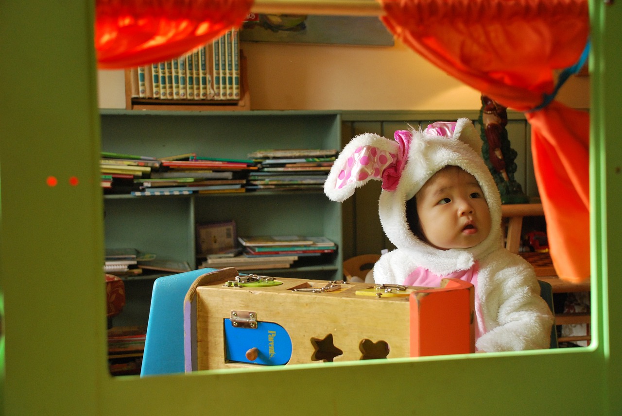 代孕选性别生的女孩稀奇古怪玩具（稀奇古怪玩具店）