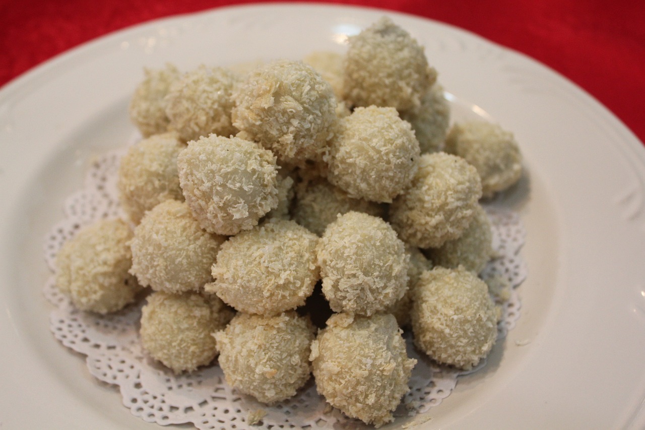 4个月孕妈供卵生的宝宝拉屎有酸味（4个月孕妈供卵生的宝宝拉屎有酸味正常吗）